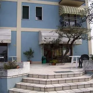 https://hotel-du-lac-moniga-del-garda.it-lombardy.com